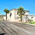 - Domaine De Lagouargette